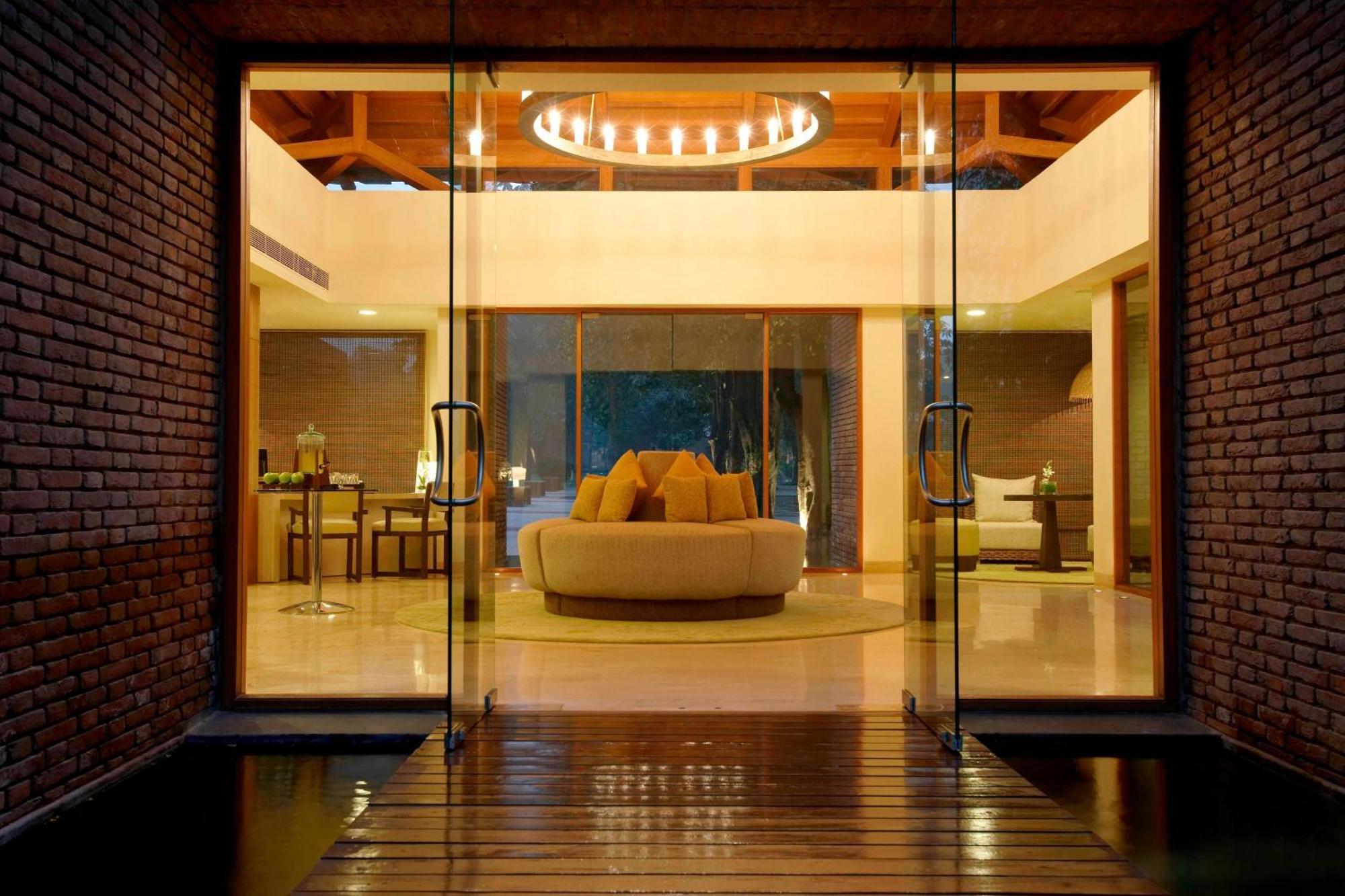 The Westin Sohna Resort & Spa Gurgaon Exterior foto