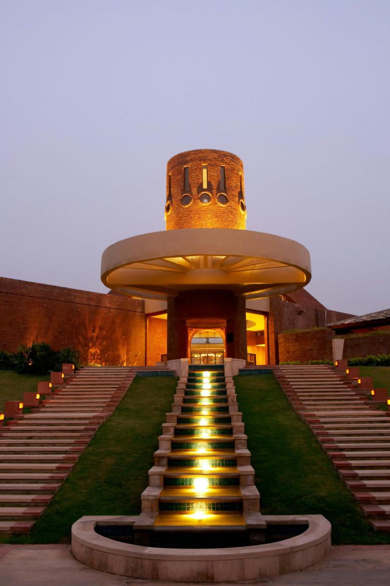 The Westin Sohna Resort & Spa Gurgaon Exterior foto