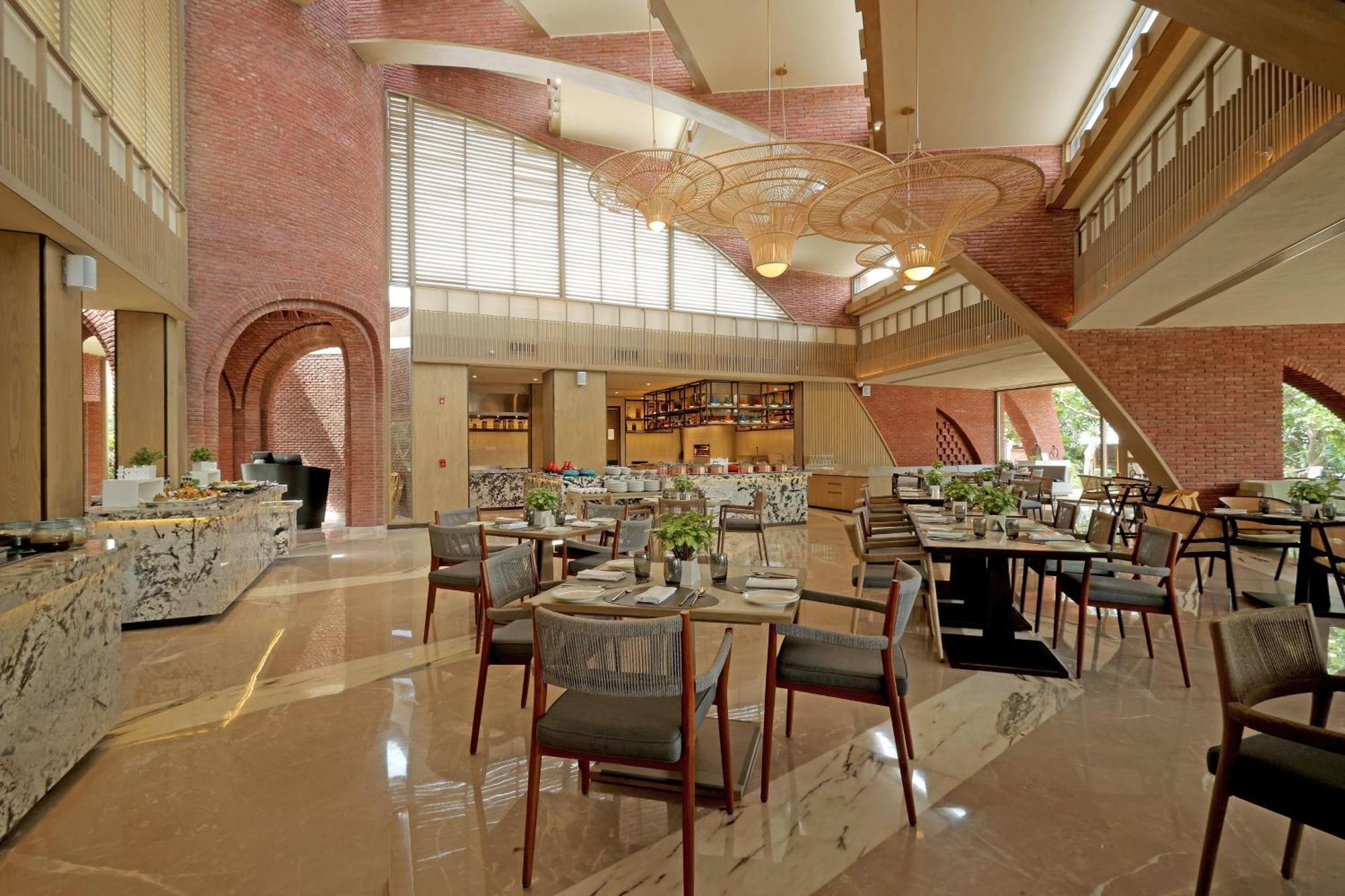 The Westin Sohna Resort & Spa Gurgaon Exterior foto